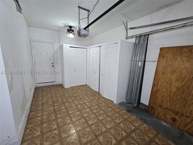 Building Photo - 14758 SW 9th Ln