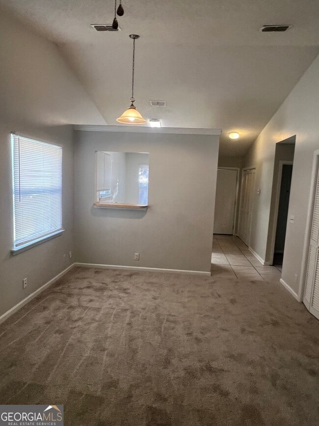 Building Photo - 235 W Lakemont Dr