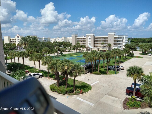 Building Photo - 603 Shorewood Dr