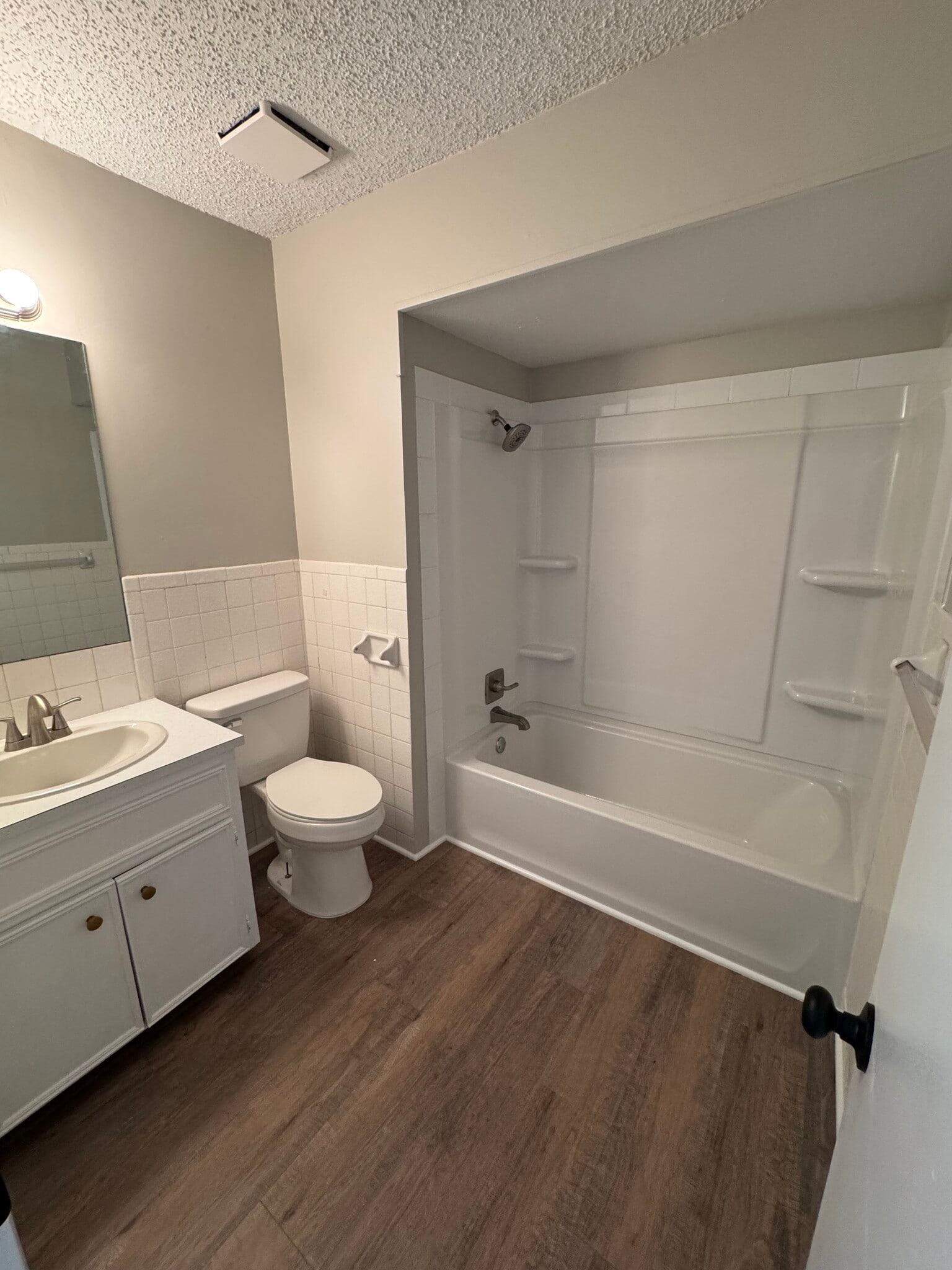 Full bathroom on second floor - 7725 W Nantucket St