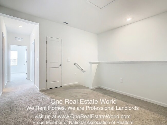 Building Photo - 2971 Maloof Dr