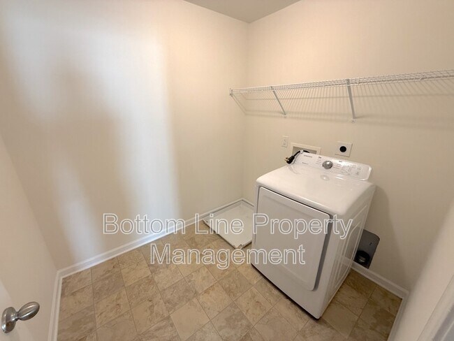 Building Photo - 3997 Long Arrow Dr