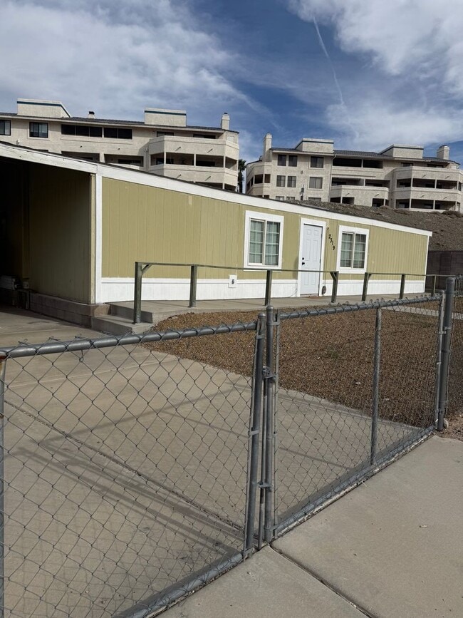 Building Photo - Home close to Casinos and River