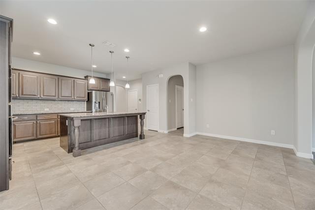 Building Photo - 1601 Bunting Dr