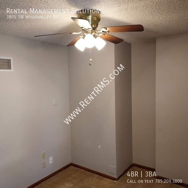 Building Photo - 3805 SW Wood Valley Dr