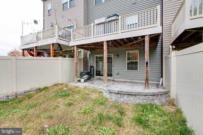 Building Photo - 2805 Fredericksburg Rd