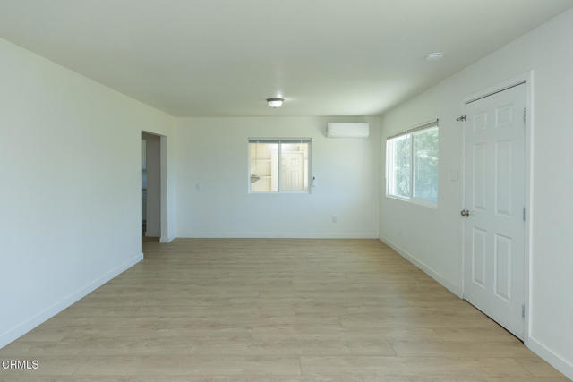 Building Photo - 239 E Collins St