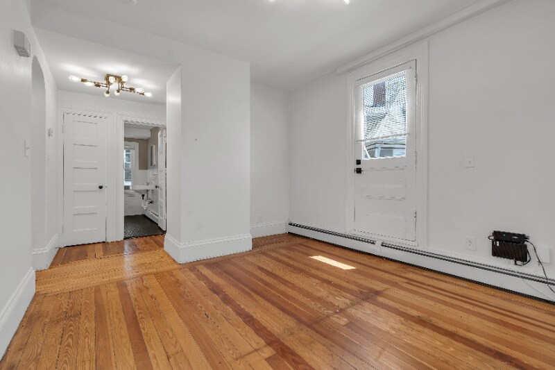 Primary Photo - 511 Angell St