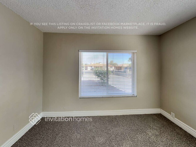 Building Photo - 661 N Sunland Dr