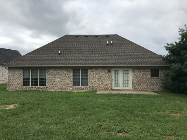 Building Photo - All Brick 4 bedroom, 2 Bath Home