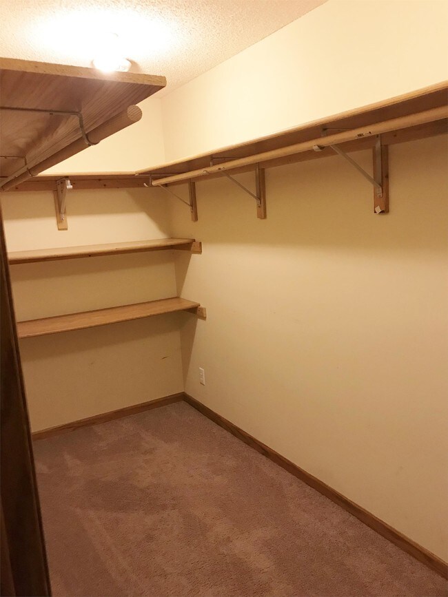 Building Photo - 17399 Barberry Cir