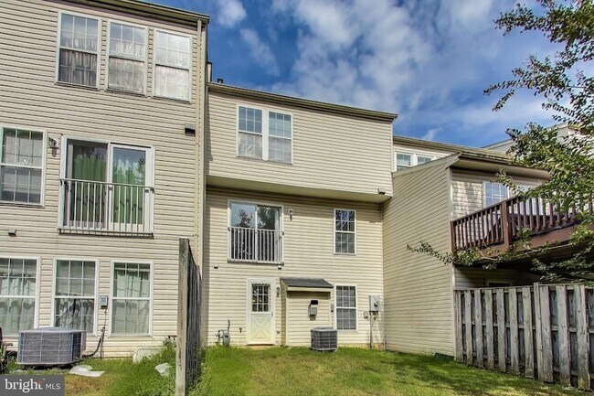 Building Photo - 13504 Hayworth Dr