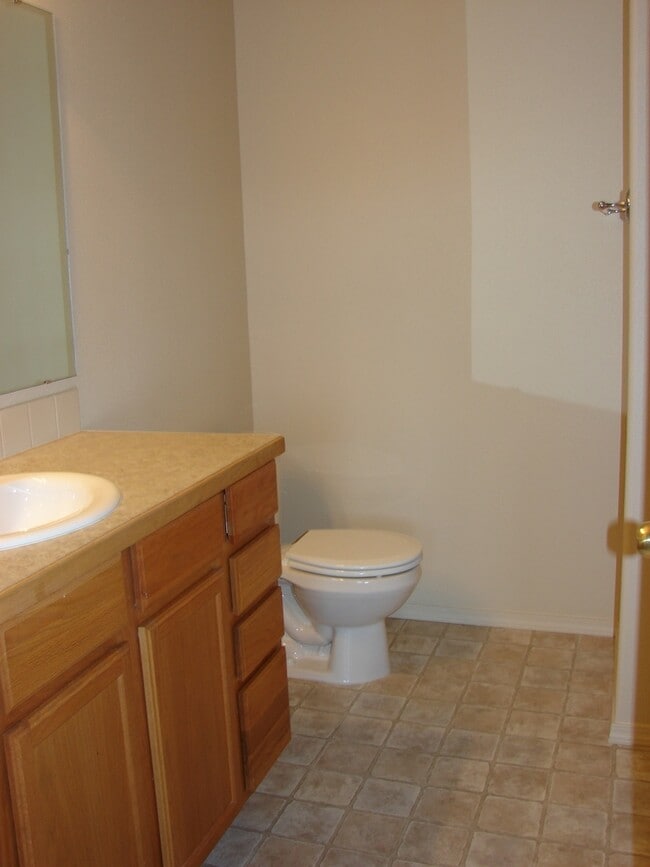 Building Photo - 9904 Mia Ln