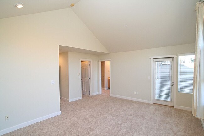 Building Photo - 3712 101st Way NE