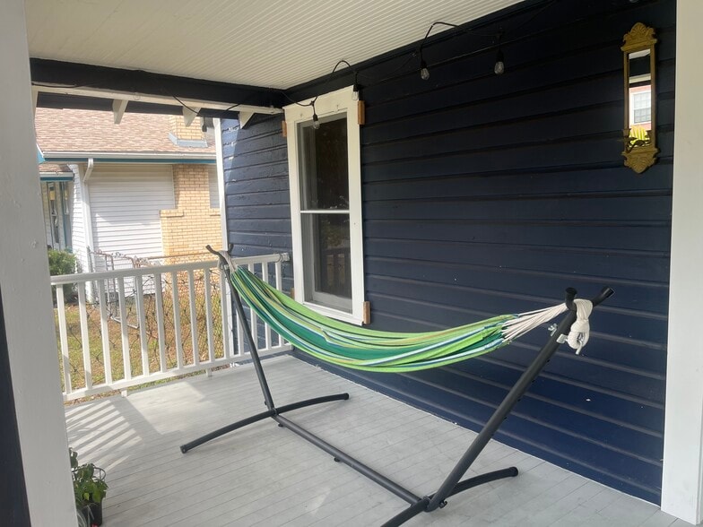 Building Photo - 402 E North St