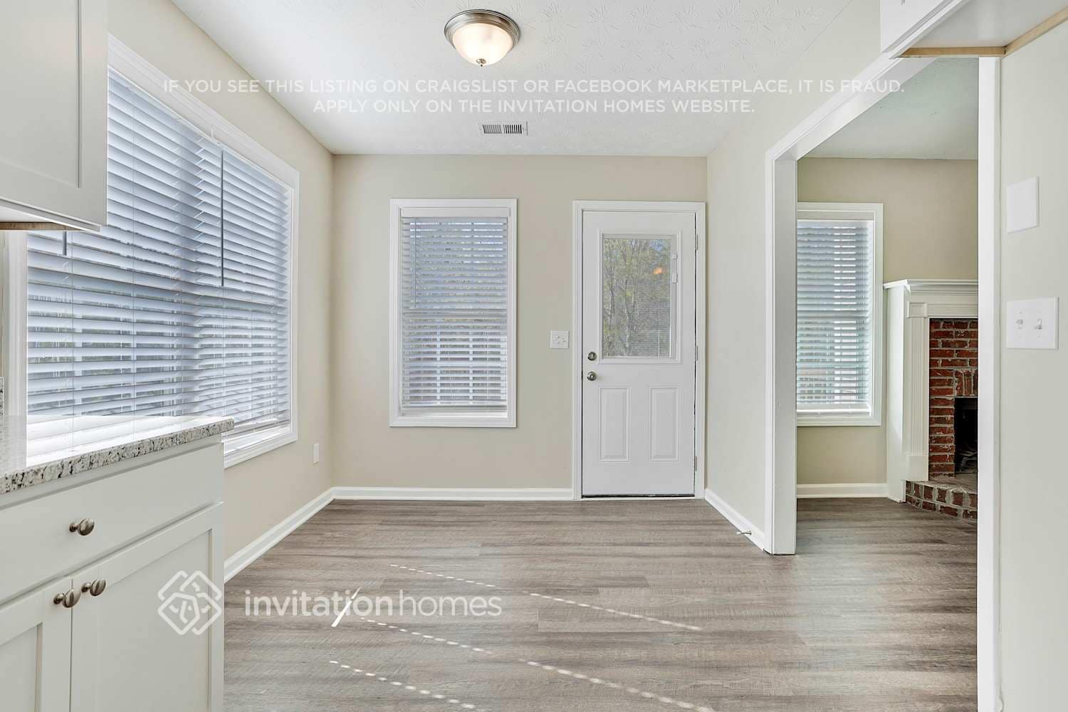 Building Photo - 105 Valley View Dr