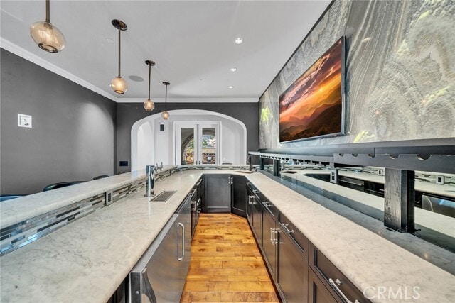 Building Photo - 19 Momento