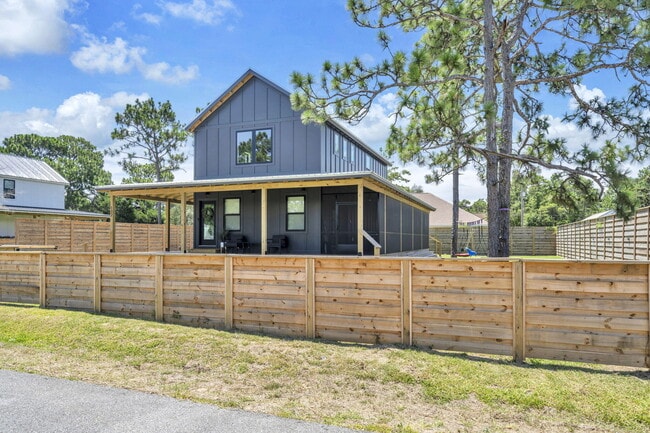Building Photo - 132 Foxmeyer Dr