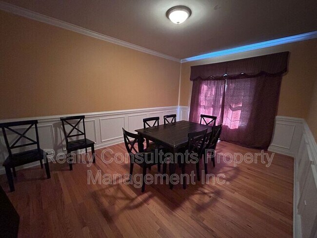 Building Photo - 4540 Pebble Lake Dr