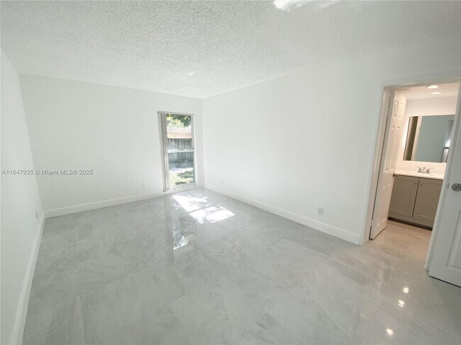 Building Photo - 7805 NW 67th Ave