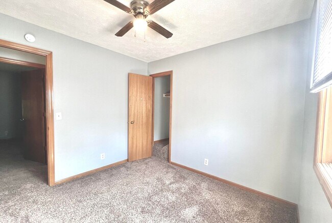 Building Photo - Beautiful 4 bed, 2 bath house at $1,795