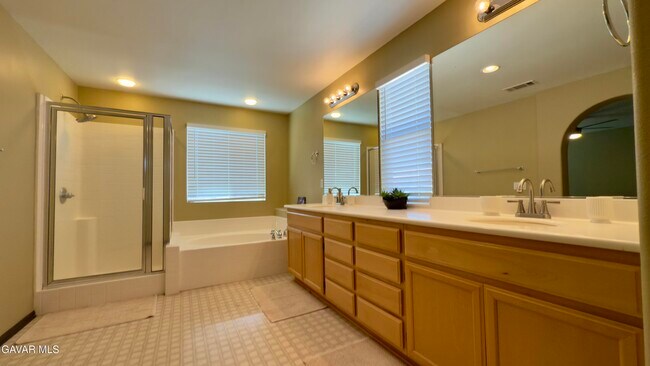 Building Photo - 2234 Avenida del Mar