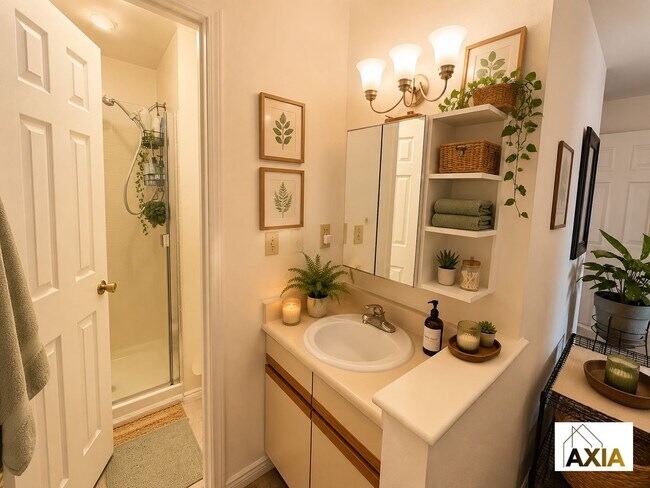 Building Photo - Bright Top-Floor Condo with Vaulted Ceilings & Flatiron Views!