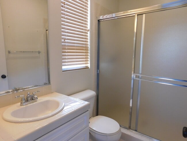 Building Photo - 2750 Dove Tail Dr