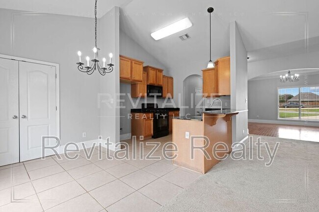 Building Photo - 11070 Courtland Ct