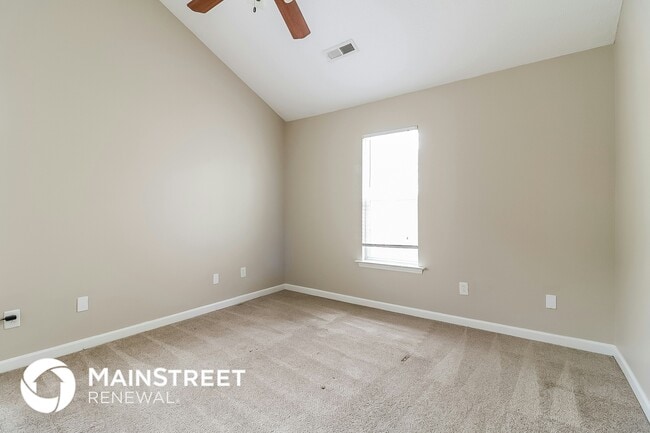 Building Photo - 2925 Dandridge Dr