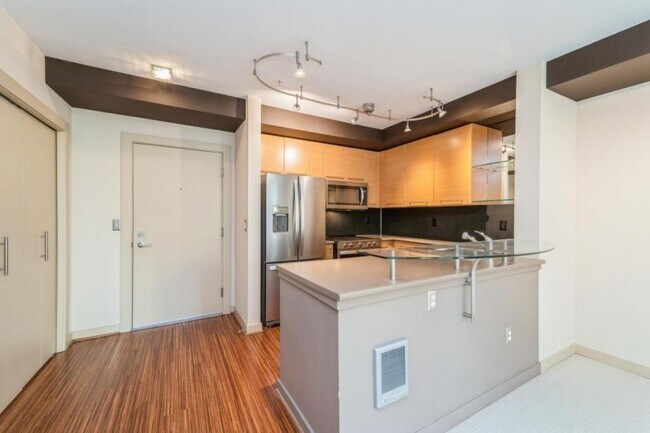 Building Photo - 1 bedroom in Seattle WA 98122