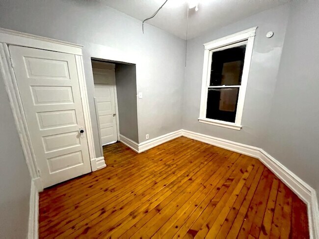 Building Photo - 4159 S Western Ave