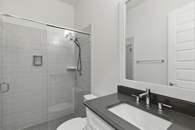 Building Photo - 2205 Sandrellan St