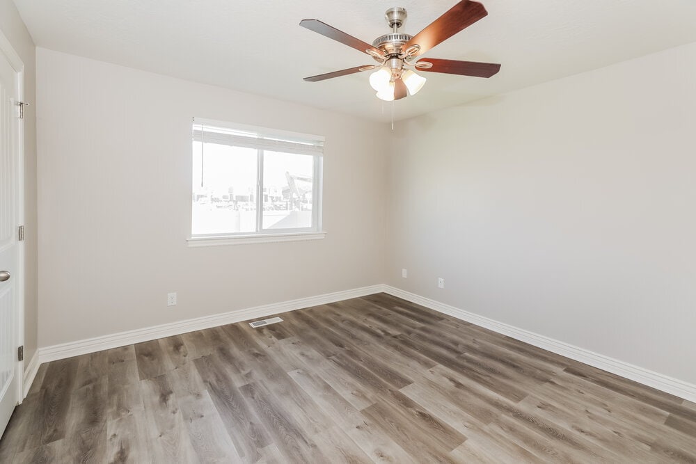 Building Photo - 1681 E Tumwater Ln