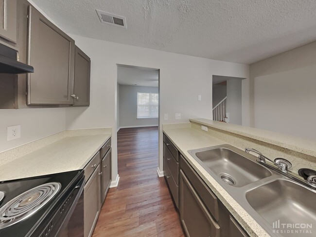 Building Photo - 2416 Smugglers Ct