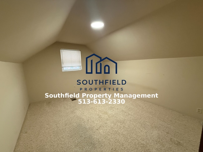 Building Photo - 7147 Bluecrest Dr