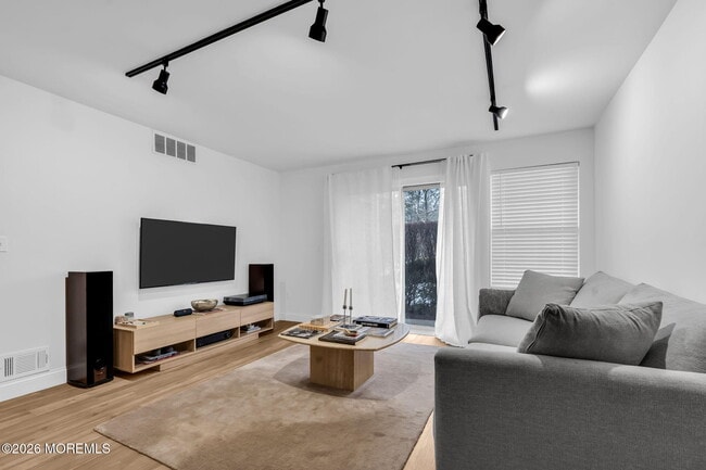 Building Photo - 25 Gait Ct