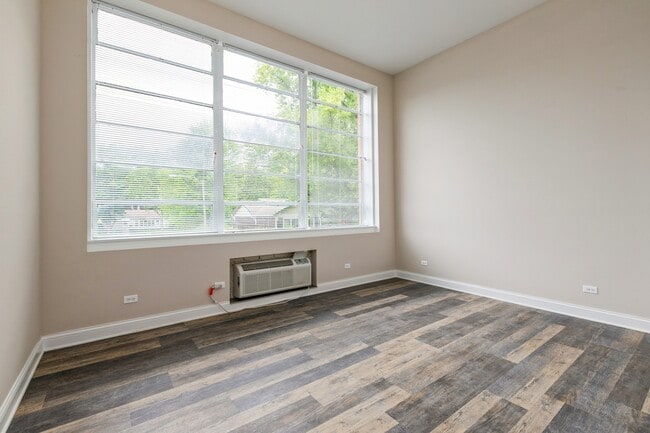 Building Photo - 174 McHenry Ave