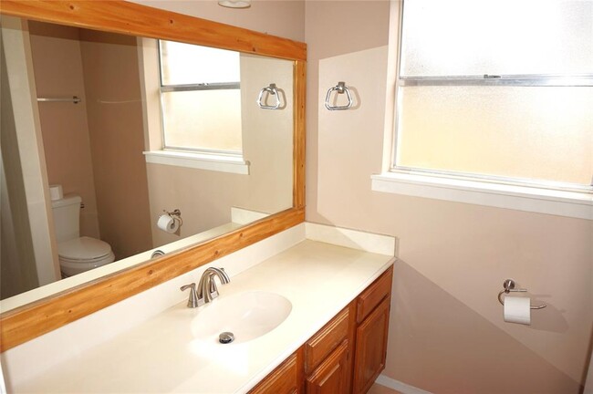 Building Photo - 3718 Glade Forest Dr