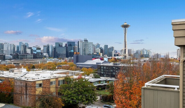 Building Photo - 173 Aloha St