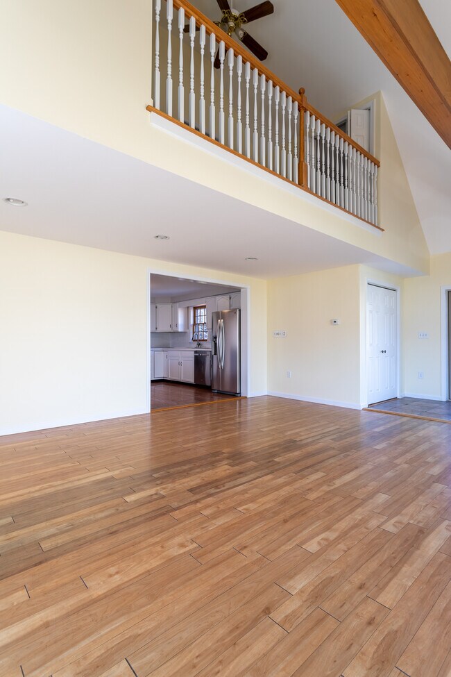 Building Photo - 4 Pheasant Ct