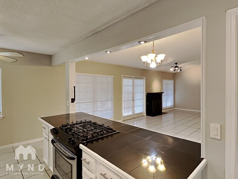 Building Photo - 9150 Park Trail