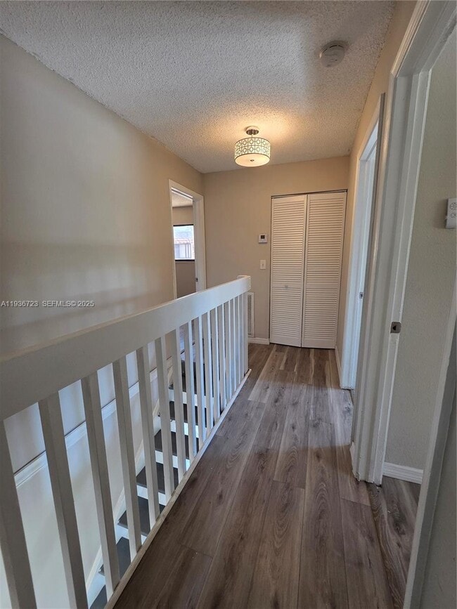 Building Photo - 121 San Remo Blvd