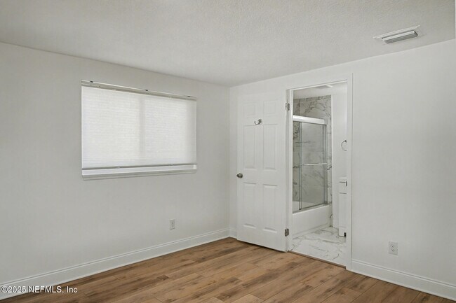 Building Photo - 1503 Broome St