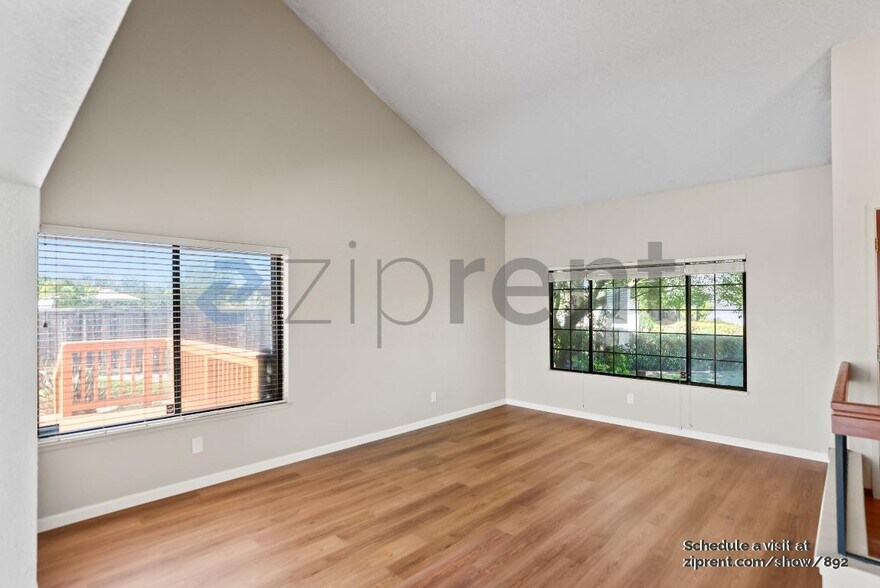 Building Photo - 3700 Hidden Springs Ct