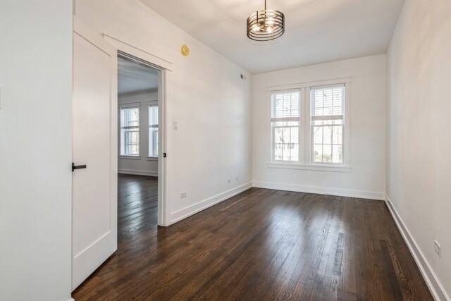 Building Photo - 1535 W Estes Ave