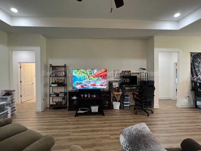 Building Photo - 4145 Grassy Run St
