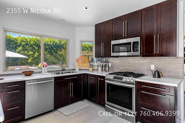 Building Photo - 2355 W Nicola Rd