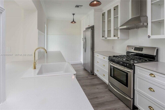 Building Photo - 8035 SW 63rd Pl