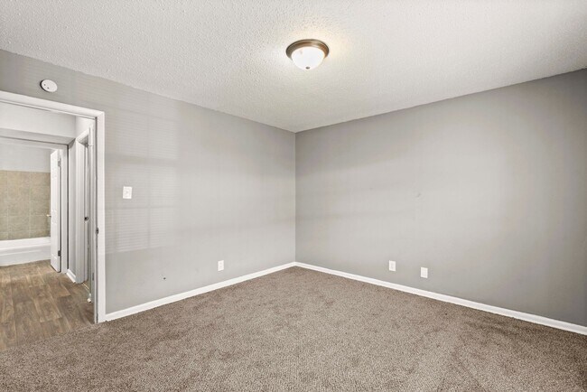 Building Photo - 2 Bedroom Availability